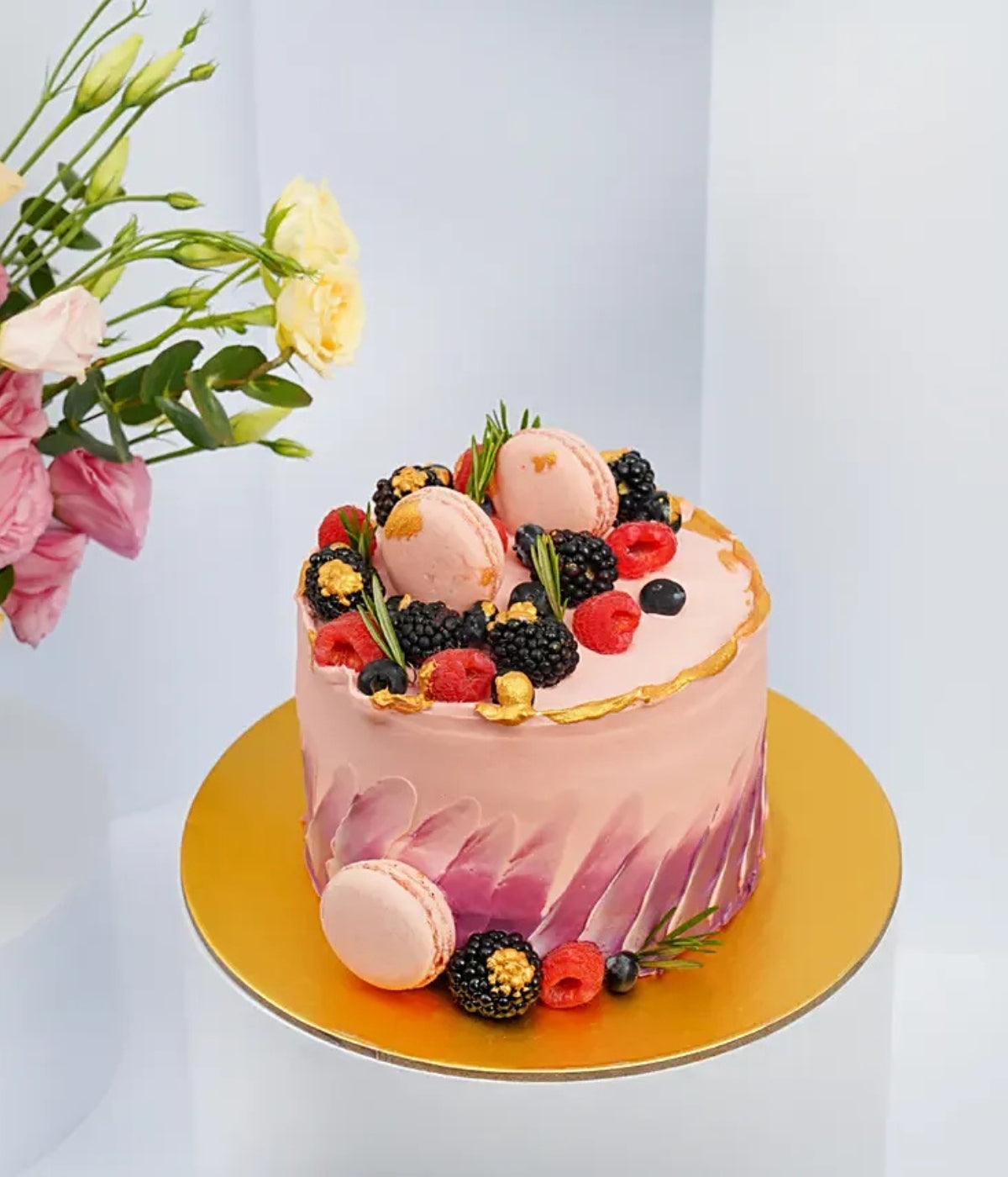 Elegant Red Velvet Cake with Roses | Perfect Gift Set