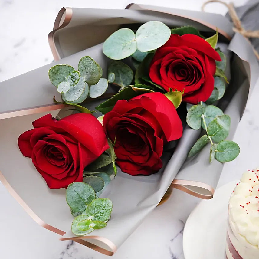 Designer Mono Cake with Roses Bouquet | Perfect Celebration Gift