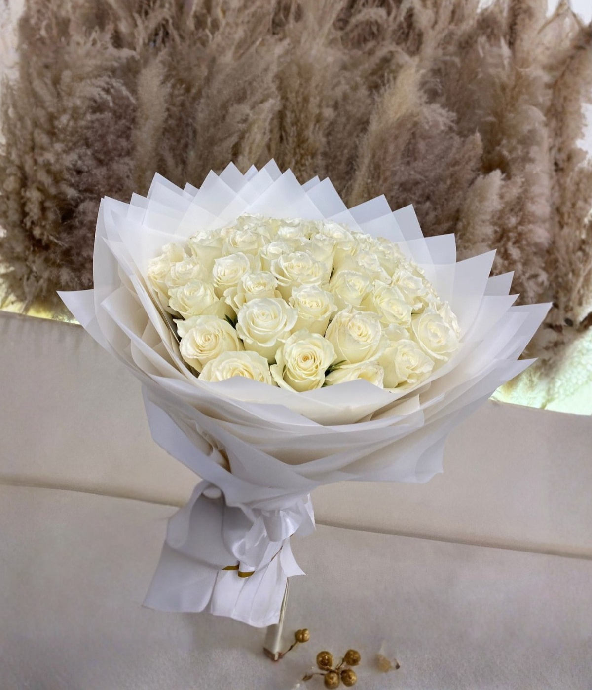 40 White Roses