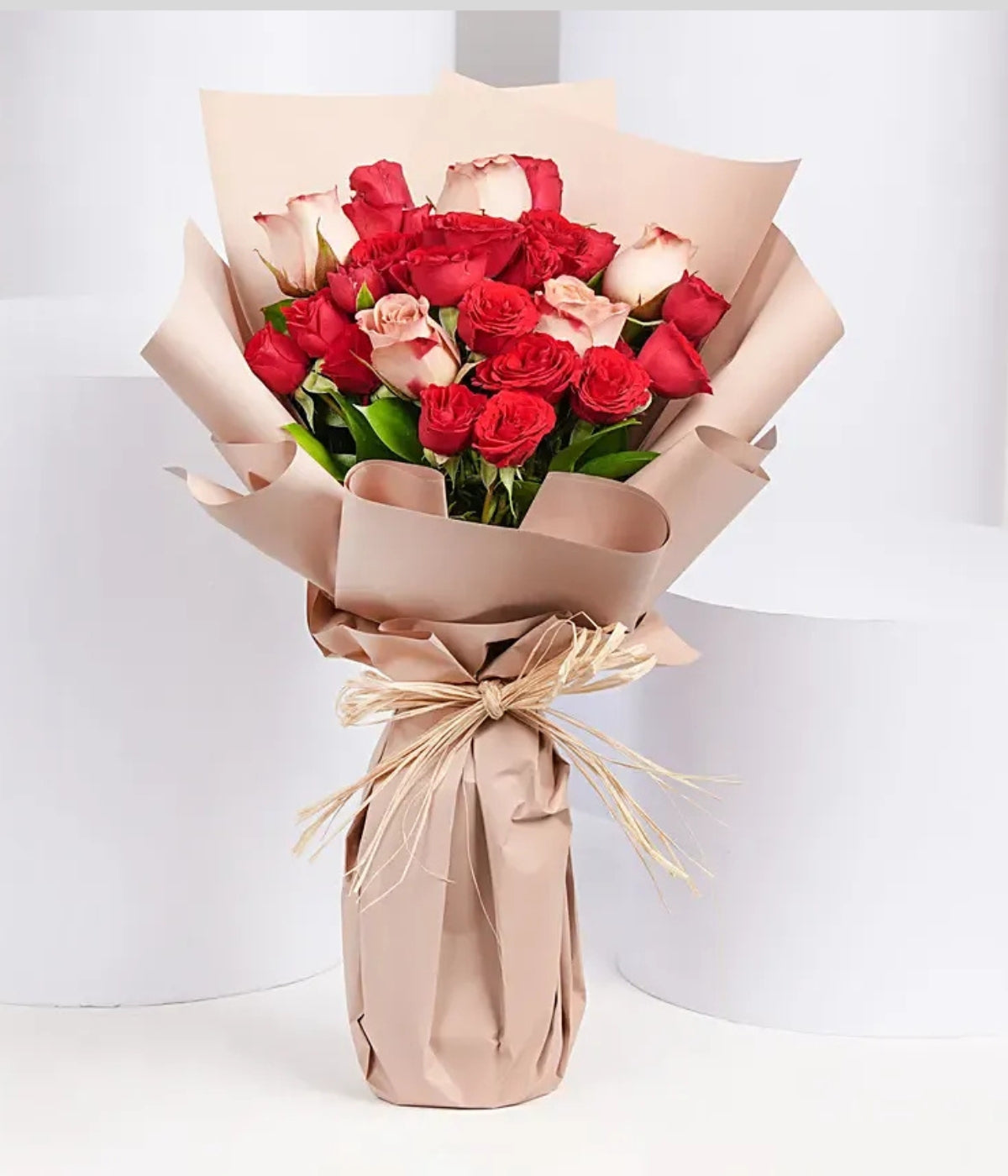 5 Cappuccino and 15 Red Roses Bouquet