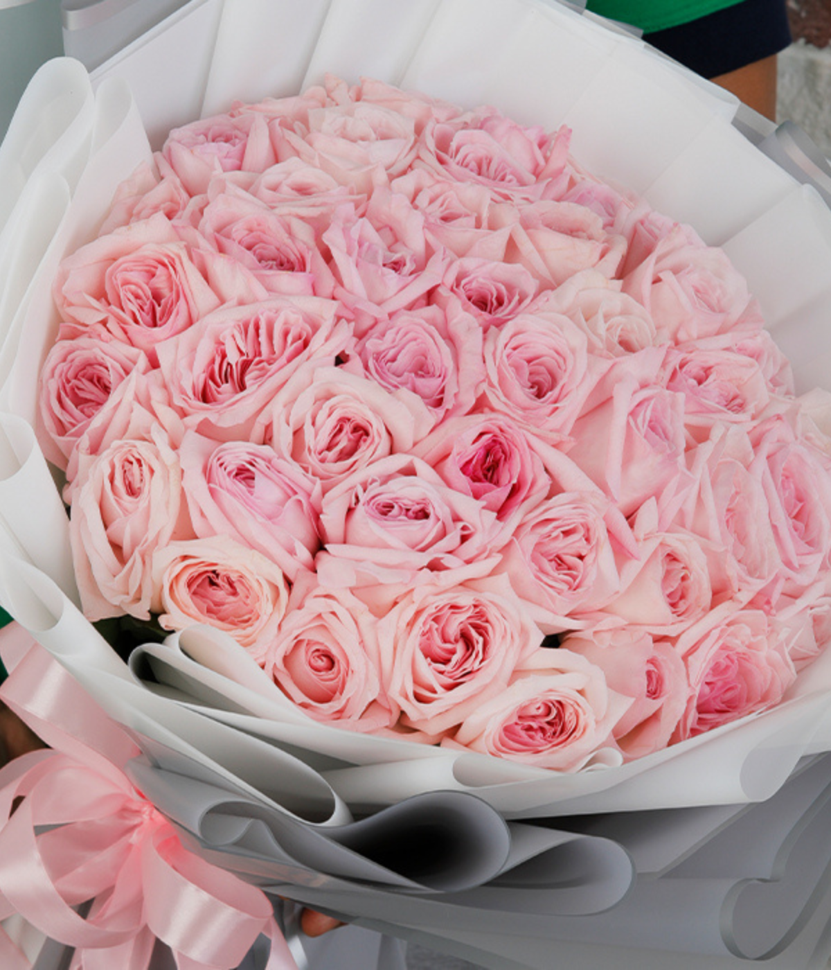 Hand Bouquet of Charismatic Pink Roses