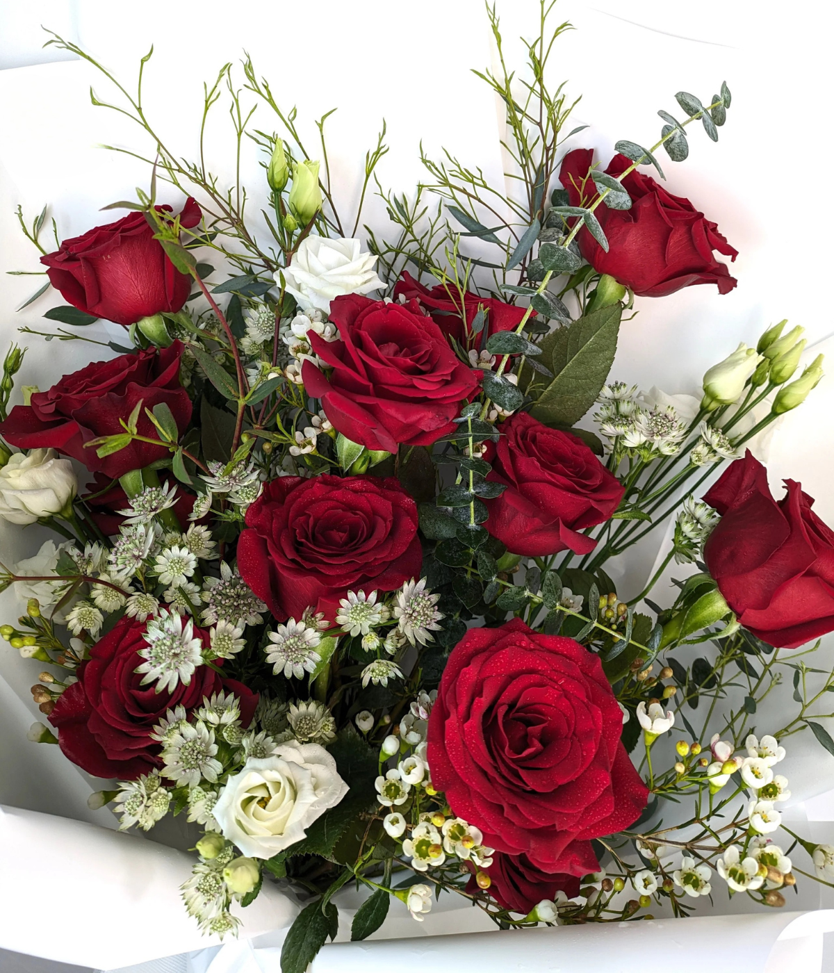 Deluxe Dozen Red Roses Bouquet